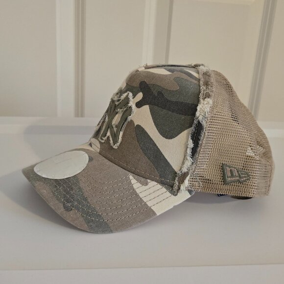 New York Yankees Camo Mesh Hat - Picture 3 of 4